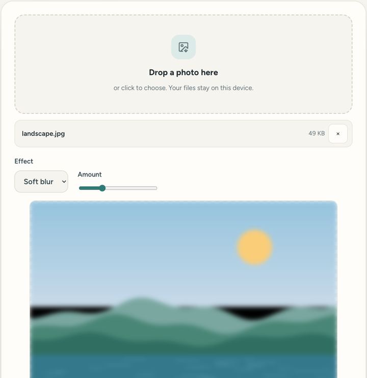 Screenshot of the Blur a photo tool on Sureno, in use