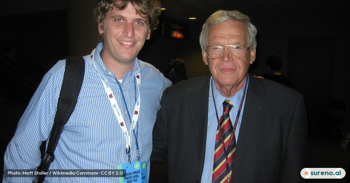 Dennis Hastert, 100 lbs Lighter (2823281324).jpg