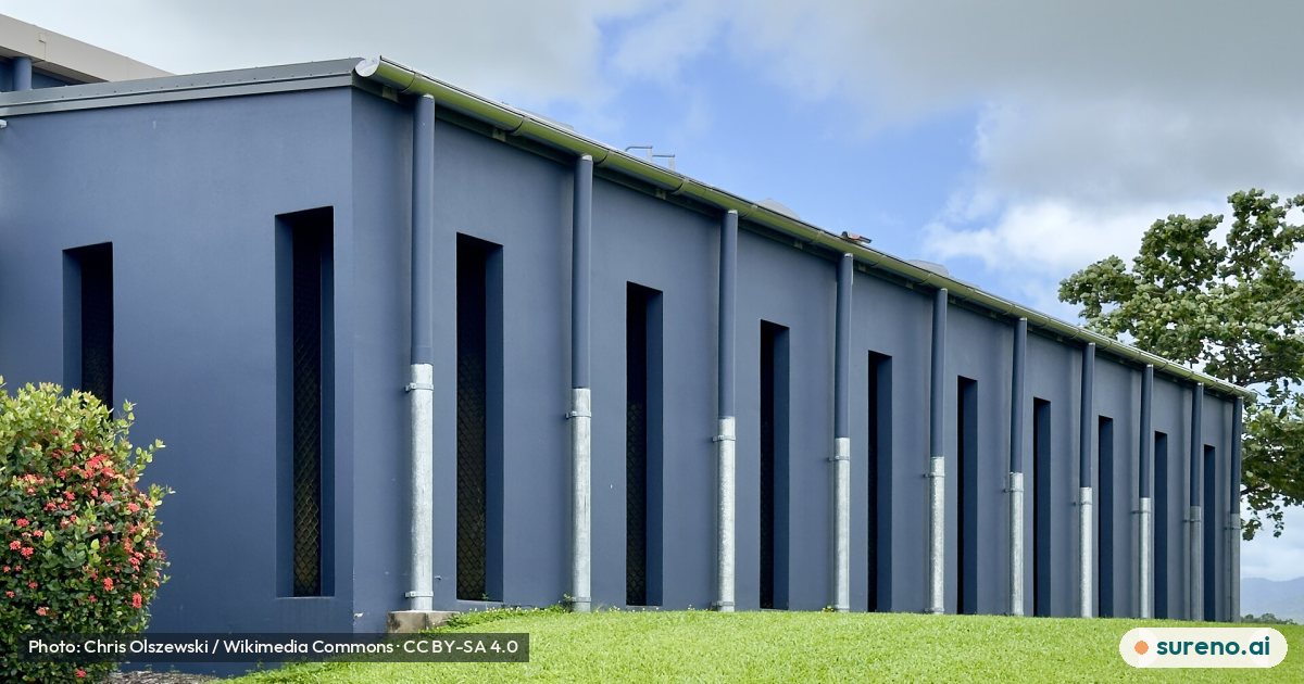 Cyclone Shelter at Innisfail State College, Queensland, 2025, 02.jpg