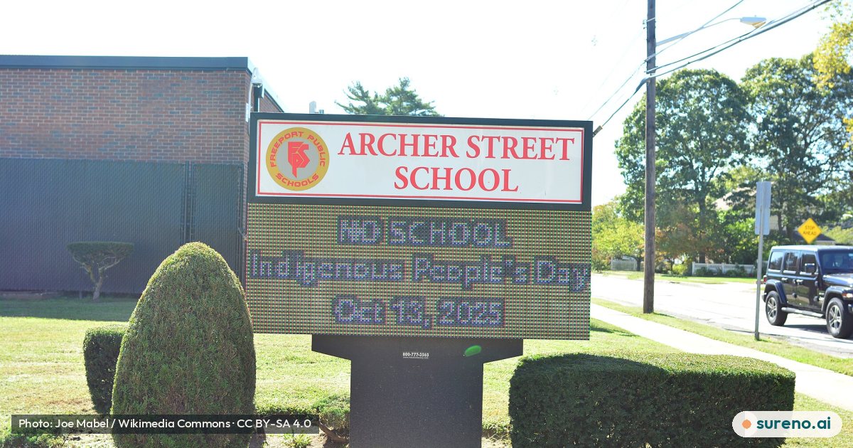 Freeport, NY - Archer Street School - Indigenous Peoples' Day closure sign.jpg