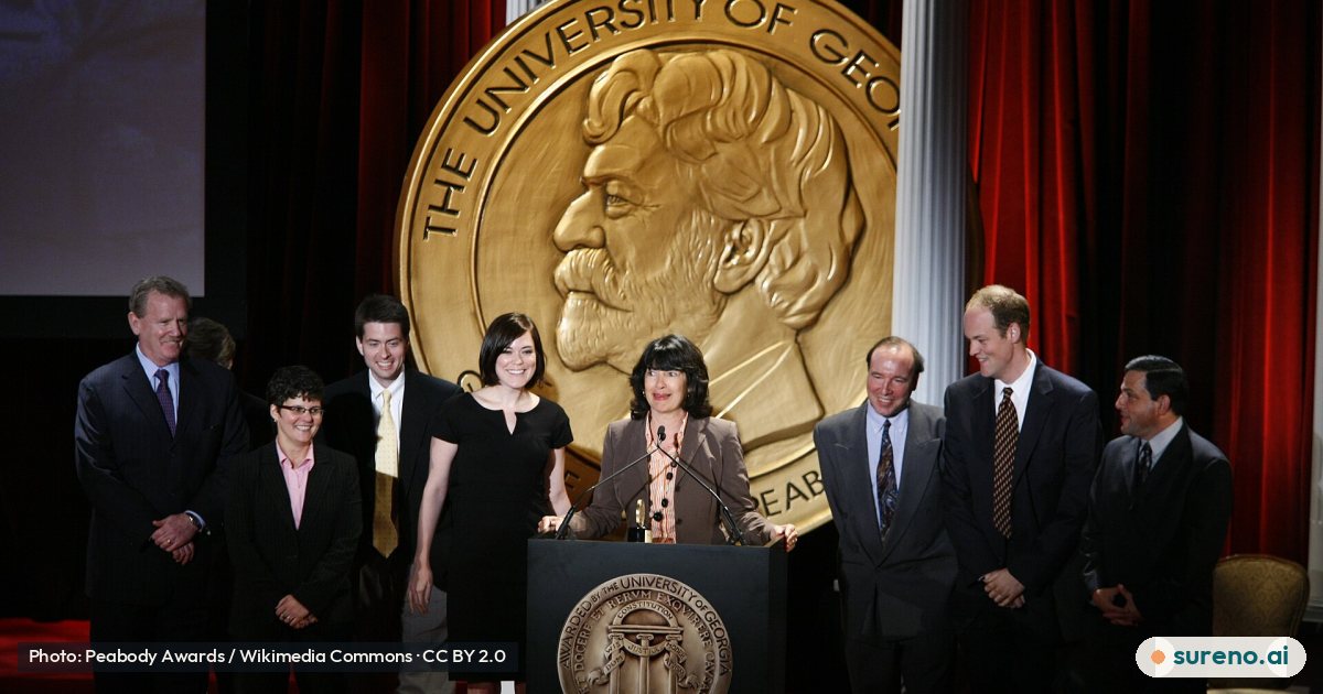 Christiane Amanpour accepts the Peabody Award, June 2008 (4).jpg