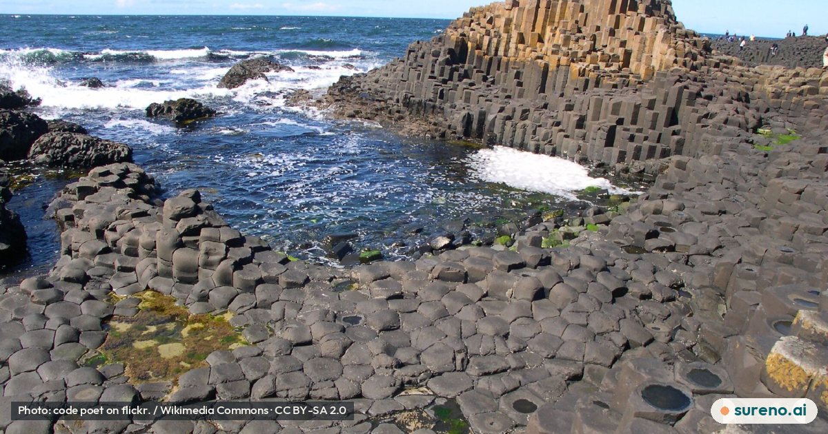 Giant's Causeway: Northern Ireland's Stone Stepping Stones