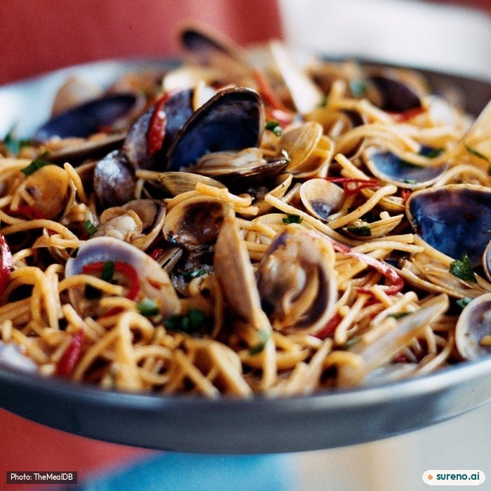 Seafood fideuà, the finished dish