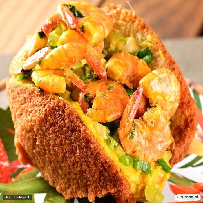 Acaraje black-eyed pea fritters with shrimp filling, the finished dish