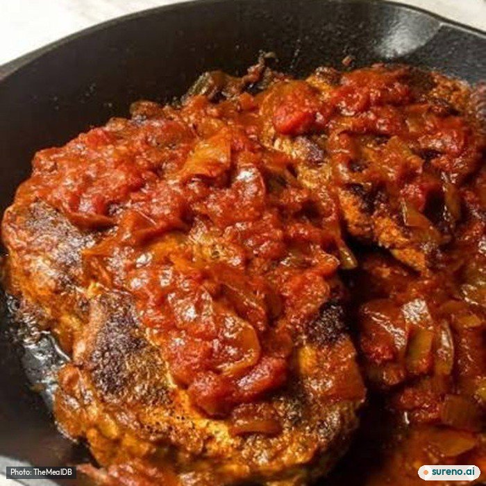 Chuletas de Cerdo a la Criolla (Pork Chops in Creole Sauce), the finished dish